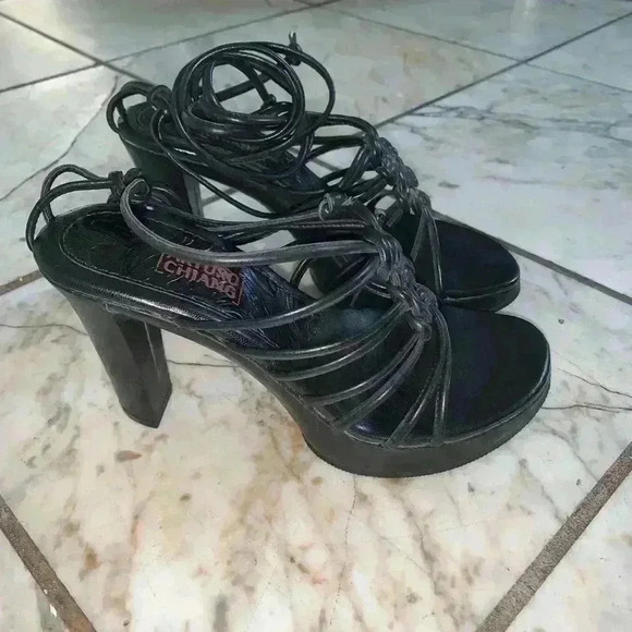 arturo chiang heels - Picture 2 of 3